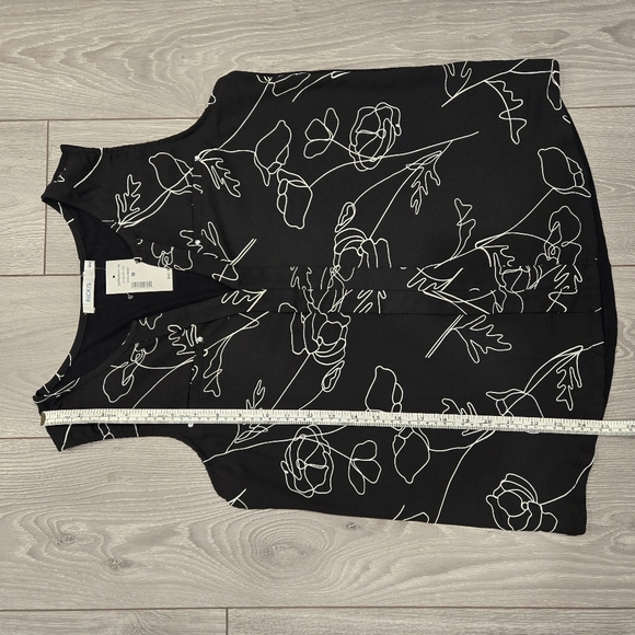 Ricki's sleeveless blouse - Size Medium - Picture 6 of 6